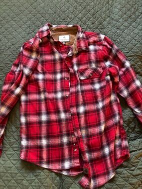 Legendary Whitetails Red and Black Plaid Flannel Shirt
